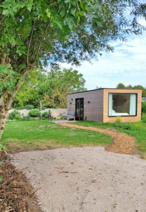 New! Tiny House Lantliv Oostkapelle, met weidezicht